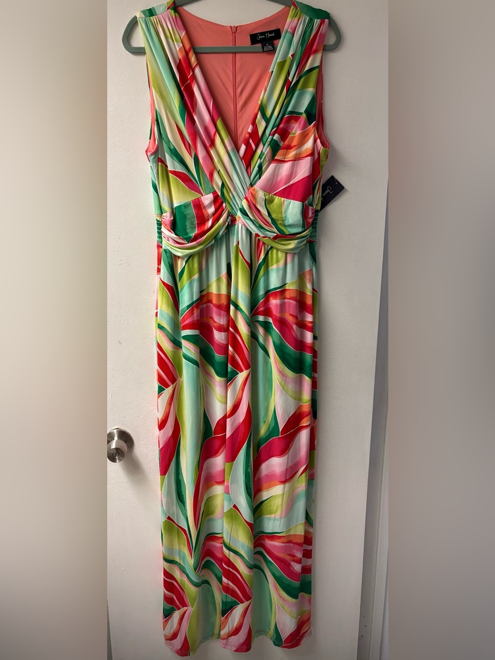 New with tags size 16 Jessica Howard Vibrant Maxi Dress